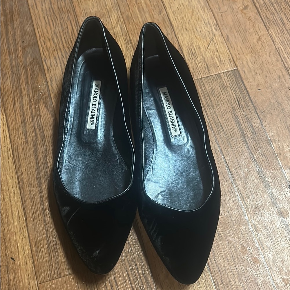 Manolo Blahnik Black Flats Velvet Pointed Toe - Picture 2 of 10